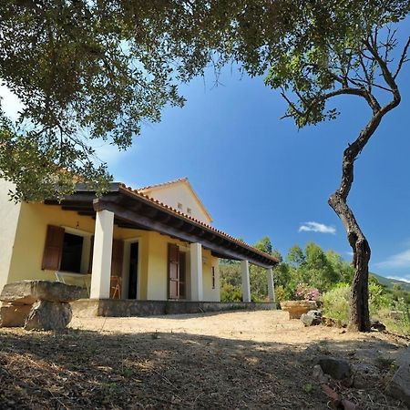 Lierus B&B Gonnosfanadiga Luaran gambar