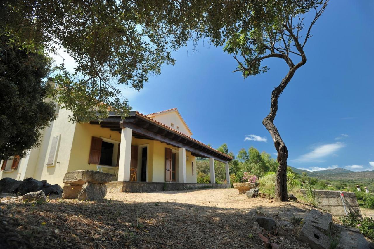 Lierus B&B Gonnosfanadiga Luaran gambar