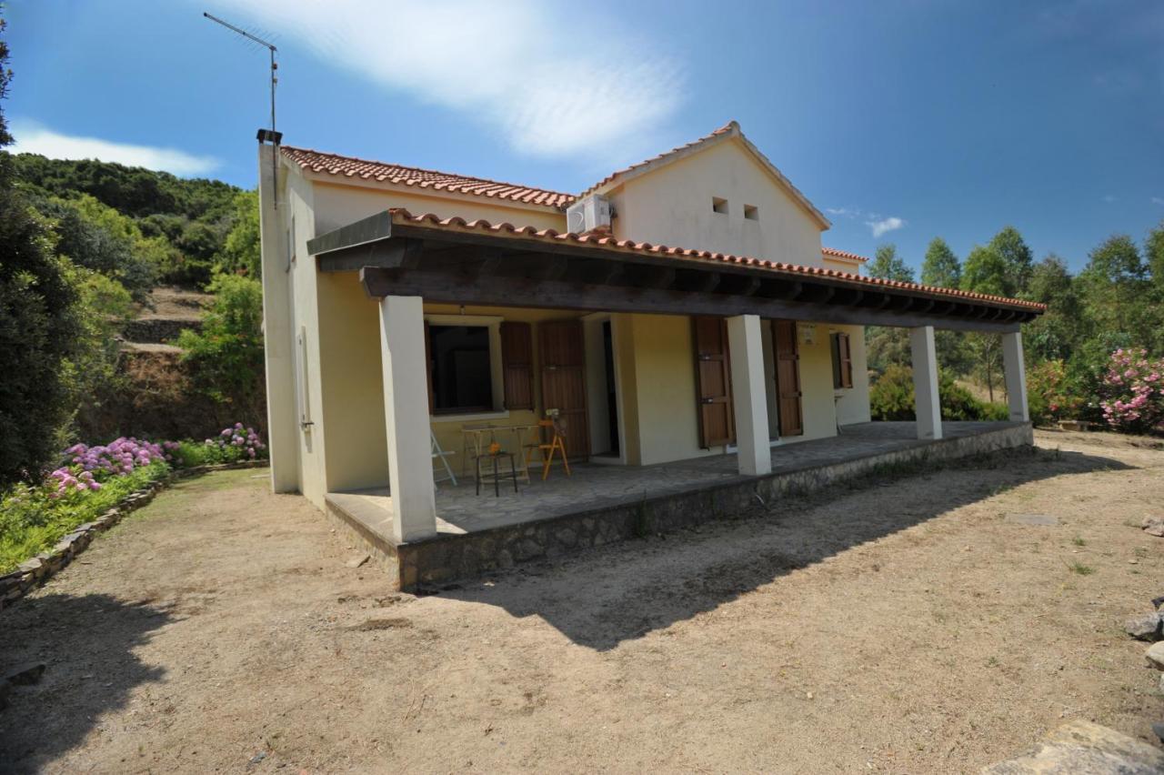 Lierus B&B Gonnosfanadiga Luaran gambar